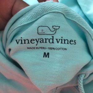 Vineyard Vines Tops - Vineyard Vines Men’s long sleeve hooded tee Vineyard Vines Tops - Vineyard Vines Men’s long sleeve hooded tee